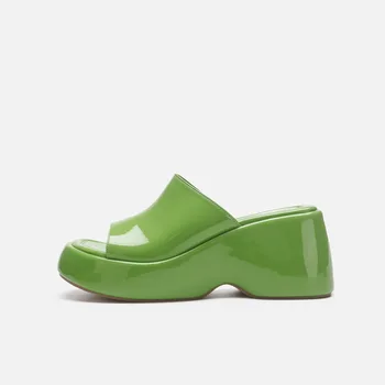 2023 letné dámske nové hrubé soled biela kovboj high-náklon sandále dámske sklon náklon štvorcové prst Sandále, papuče 35-43 veľkosť
