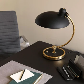 Bauhaus Retro Dekorácie Jednoduché Spálňa Posteli Stôl Svetlo Luxusné Dánsky Dizajnér Tvorivé Rozmnožovanie Stolná Lampa