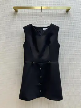 Dizajn tvaru bez Rukávov šaty Klasický elegantný jednoduchý hranatý sukne