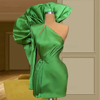 Zelená Koktejlové Šaty Plášť Jeden-ramenný Dlhé Rukávy Krátke Mini Elegantné Party Šaty návrat domov